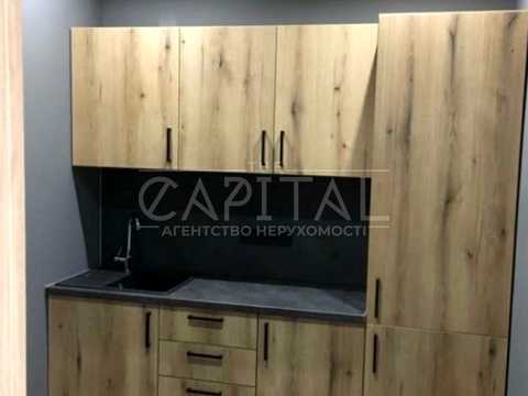 коммерческая по адресу Кловский спуск, 7