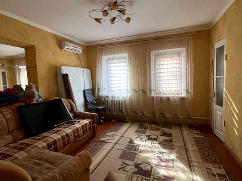будинок за адресою Трифона Гладченка вул. (Аврори), 1