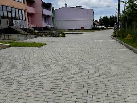 дом по адресу Степана Бандеры ул., 1