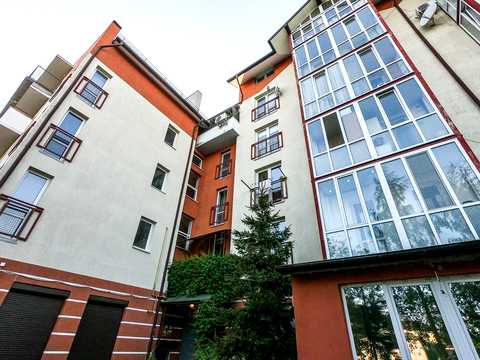 квартира за адресою Грушевського, 64