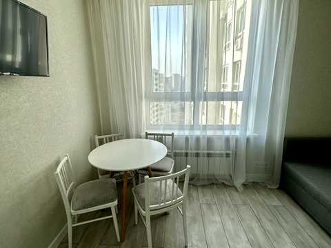 квартира за адресою Драгоманова вул., 10