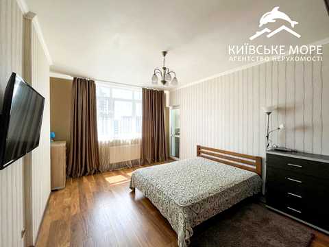 квартира за адресою Воскресенська вул., 12-Б