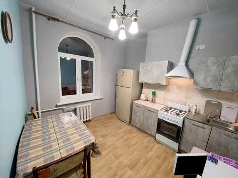 квартира за адресою Дмитра Яворницького просп. (Карла Маркса), 100