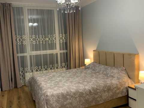квартира по адресу вул. Салютна, 2