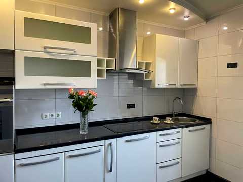 квартира по адресу Сахарова ул., 3