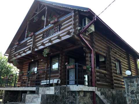 дом по адресу Центральна ул.