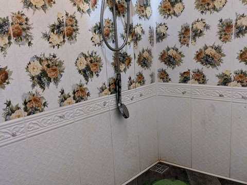 комерційна за адресою Кам'янецька вул., 118