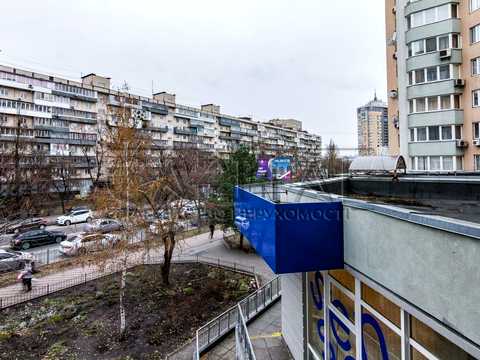 коммерческая по адресу Раисы Окипной ул., 4-А