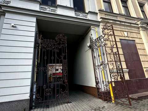 коммерческая по адресу Дмитрия Яворницкого просп. (Карла Маркса), 54
