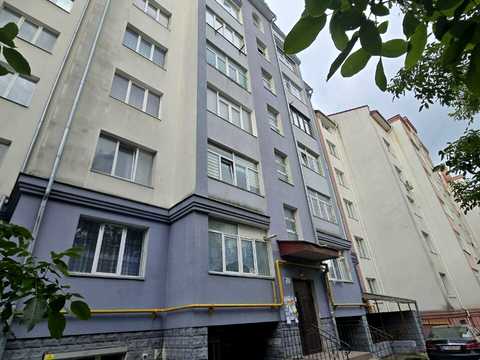 квартира за адресою Богдана Хмельницького вул., 51-Б