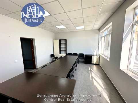 комерційна за адресою Ярослава Мудрого вул. (Моріса Тореза), 64Б