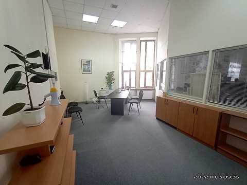 комерційна за адресою Одеса, Довженка вул., 4