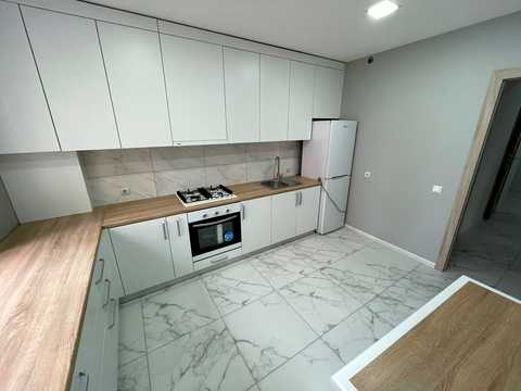 квартира за адресою Тролейбусна вул., 30