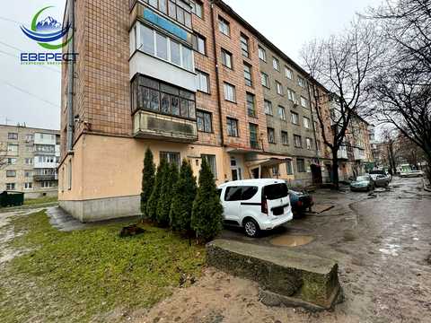 коммерческая по адресу Возрождения просп., 2