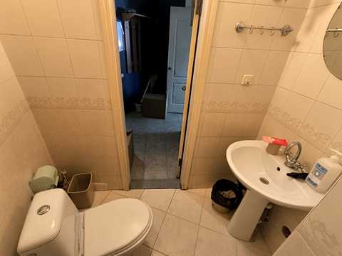комерційна за адресою Мечникова вул., 128
