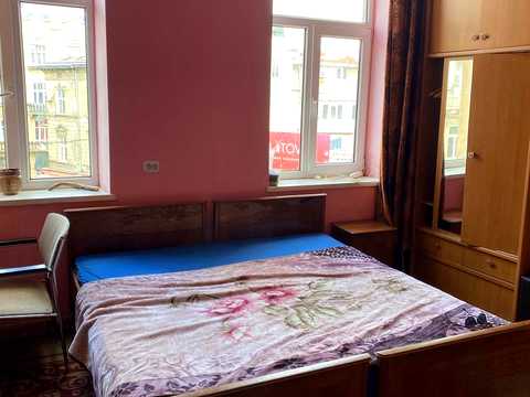 квартира за адресою Михайла Грушевського вул., 20