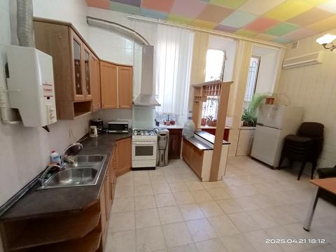 комерційна за адресою Грецька вул., 25