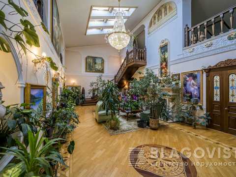 коммерческая по адресу Набережно-Крещатицкая ул., 19/21