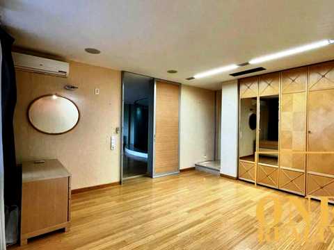 квартира за адресою Кропивницького вул., 10