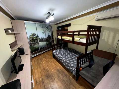 квартира за адресою Космічна вул., 3