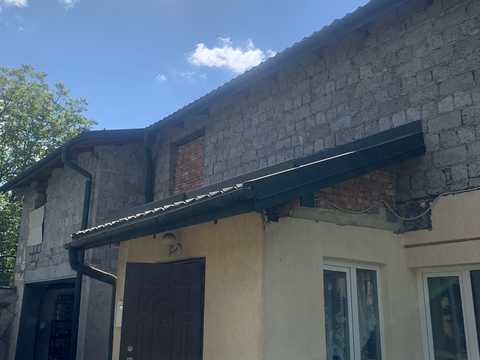 дом по адресу Василя Сухомлинського ул., 2