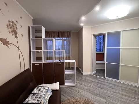 квартира за адресою Анни Ахматової вул., 22