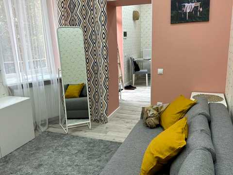 квартира за адресою Під Дубом вул. (Космонавтів), 16