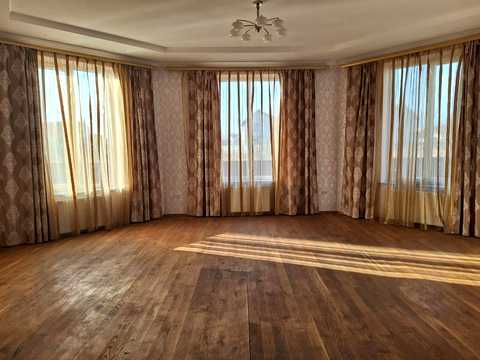 будинок за адресою Бандери