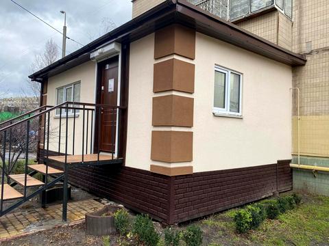 комерційна за адресою Ревуцького вул., 30/1