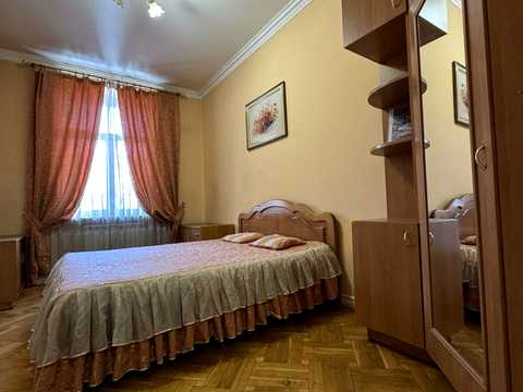 квартира за адресою Вʼячеслава Чорновола просп. (), 1
