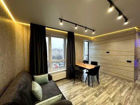 квартира за адресою Степана Бандери вул., 77-Б