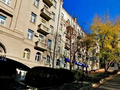 комерційна за адресою Шовковична вул., 38