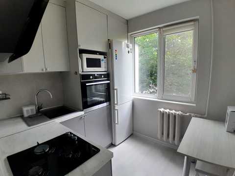 квартира за адресою Космонавтів вул., 40