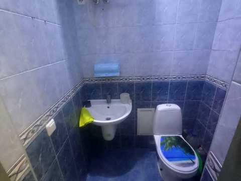 комерційна за адресою Незалежності вул. (Титова), 8