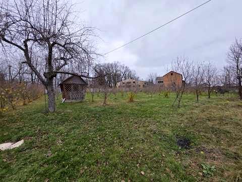 комерційна за адресою Провулок Святковий, 2