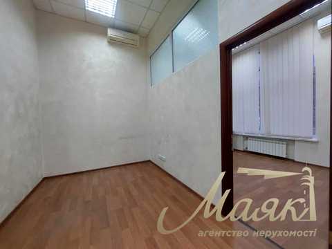 комерційна за адресою Старокиївська вул., 26
