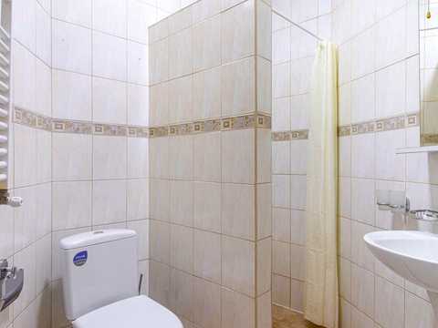 комерційна за адресою Роксолани вул., 8