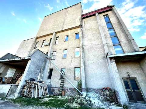 коммерческая по адресу Ясская ул. (Миколи Ковальчука), 3Б