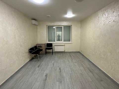 комерційна за адресою Героїв Дніпра вул., 43