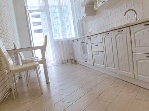 квартира за адресою Київ, Драгоманова вул., 2-А