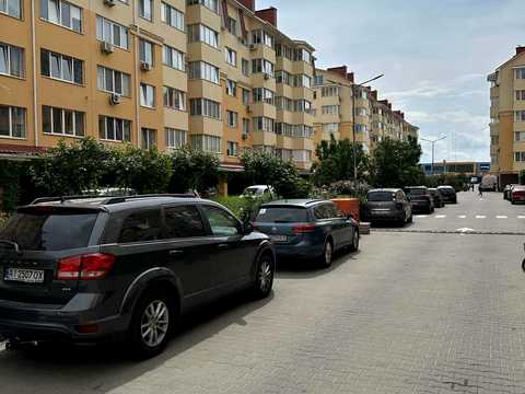 комерційна за адресою Башивська, 7