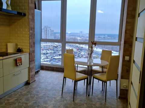 квартира по адресу Ревуцкого ул., 40-В