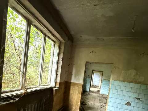 комерційна за адресою Івана Франка вул., 28
