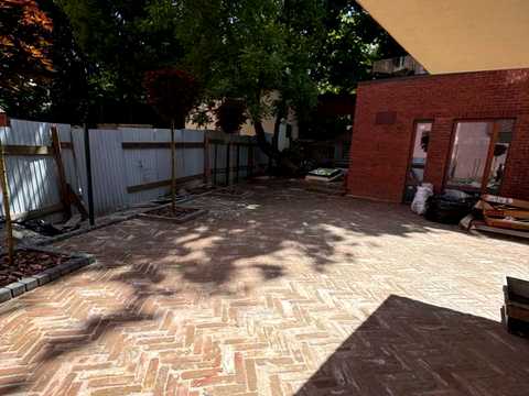 коммерческая по адресу Зарицких ул. (Воровского), 5