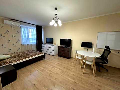 квартира за адресою Юності вул., 3
