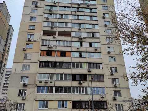 квартира по адресу Ларисы Руденко ул., 10-Г