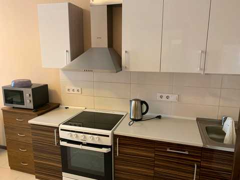 квартира за адресою Сім'ї Кульженків вул. (Петра Дегтяренка), 31-А