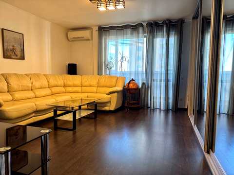 квартира за адресою Дарницький бульв., 8-А
