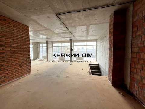 комерційна за адресою Дніпровська набережна вул., 17В
