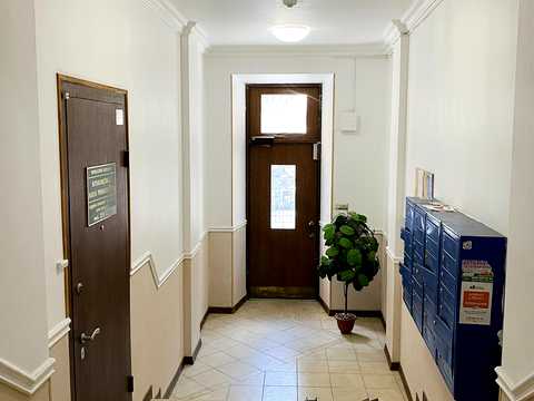 комерційна за адресою Дарвіна вул., 1